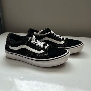 Vans Old Skool Shoes, barely worn, like new!